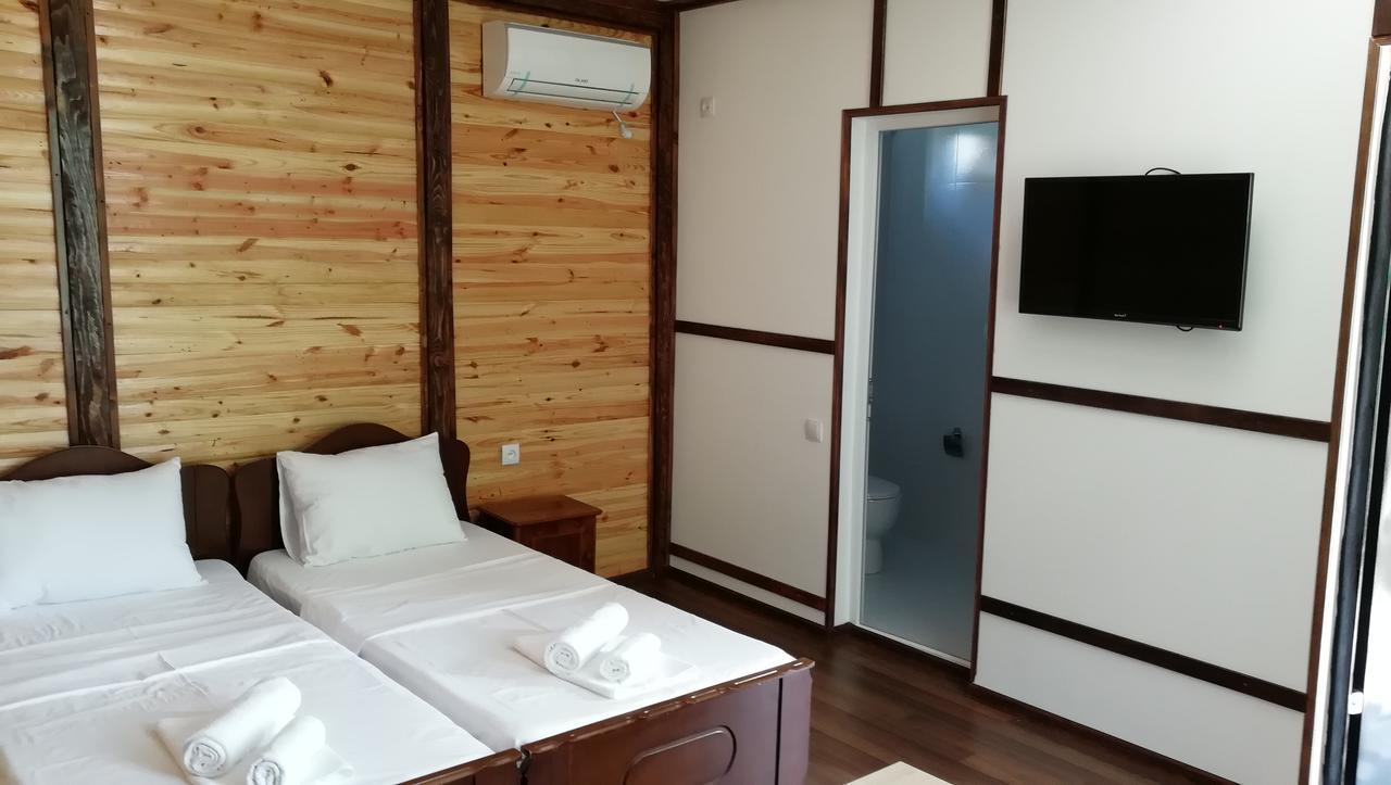 Sister'S Warm Guest House バトゥーミ エクステリア 写真